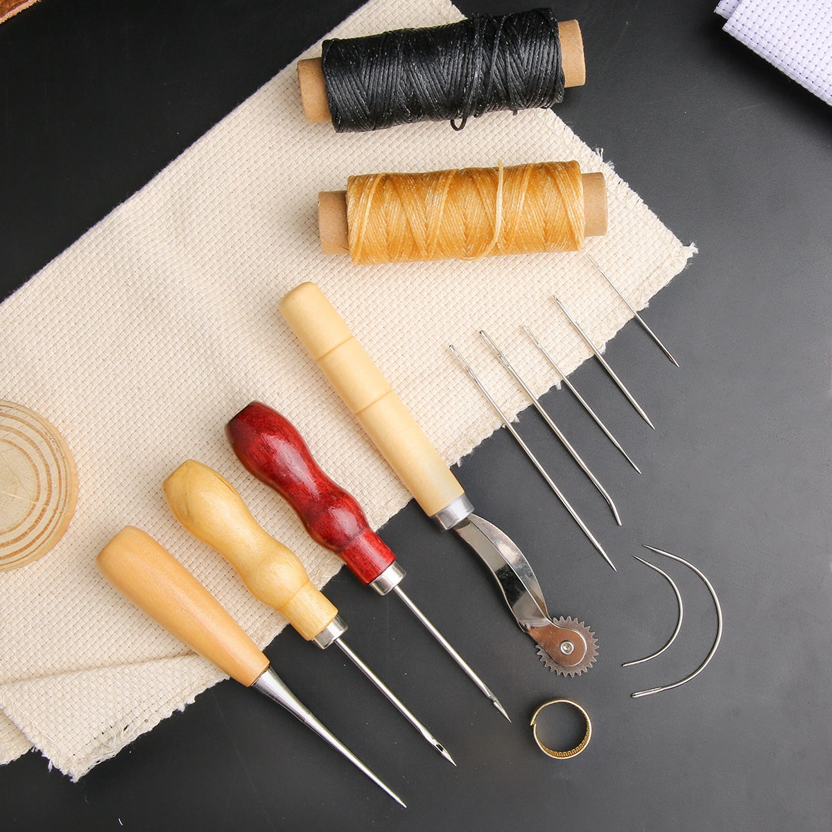13 pezzi set da cucito in pell - Leatherwork Tool Kit recensione e prezzo