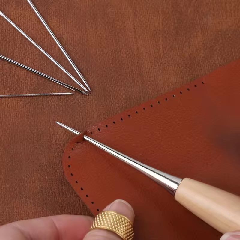 13 pezzi set da cucito in pell - Leatherwork Tool Kit recensione e prezzo